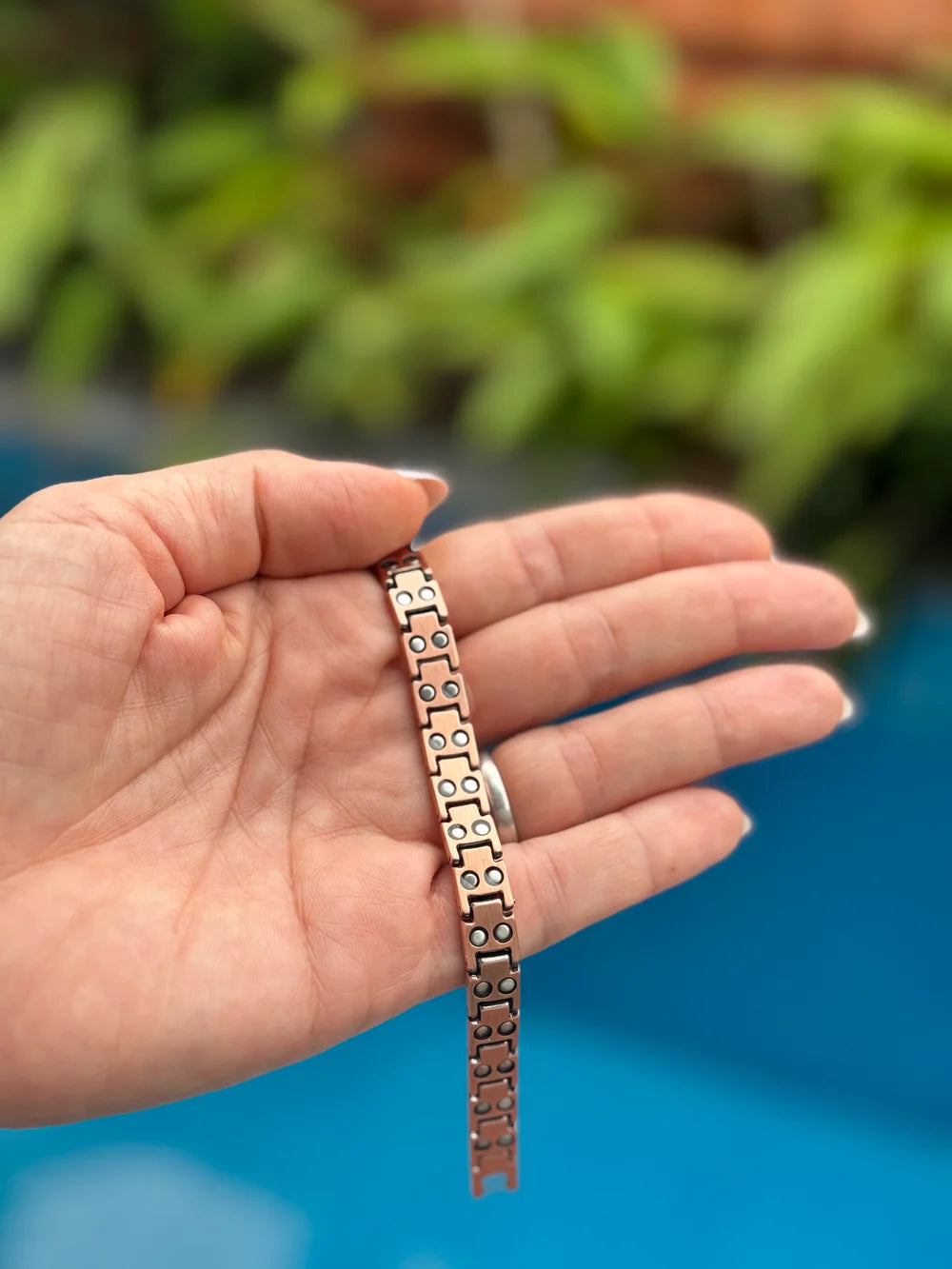Bracelet Magnétique en Cuivre pour Femme – Nouveau Modèle 2026 Double Puissance